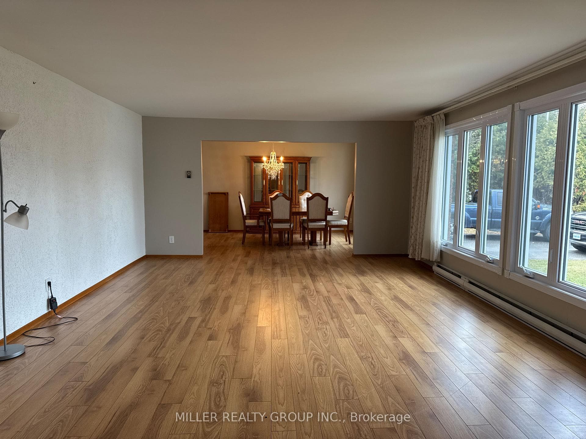 222 Haynes Crescent photo 7