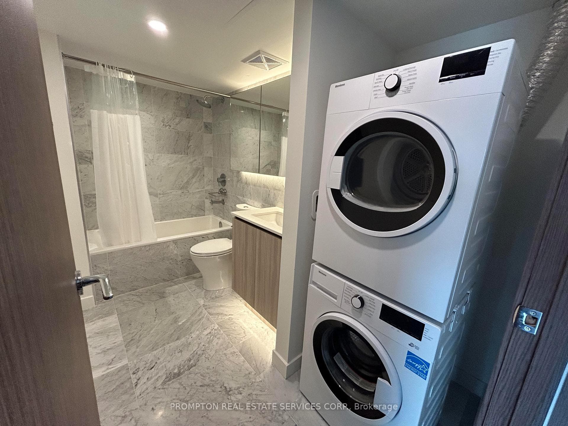 17 Bathurst Street Unit 2616 photo 5
