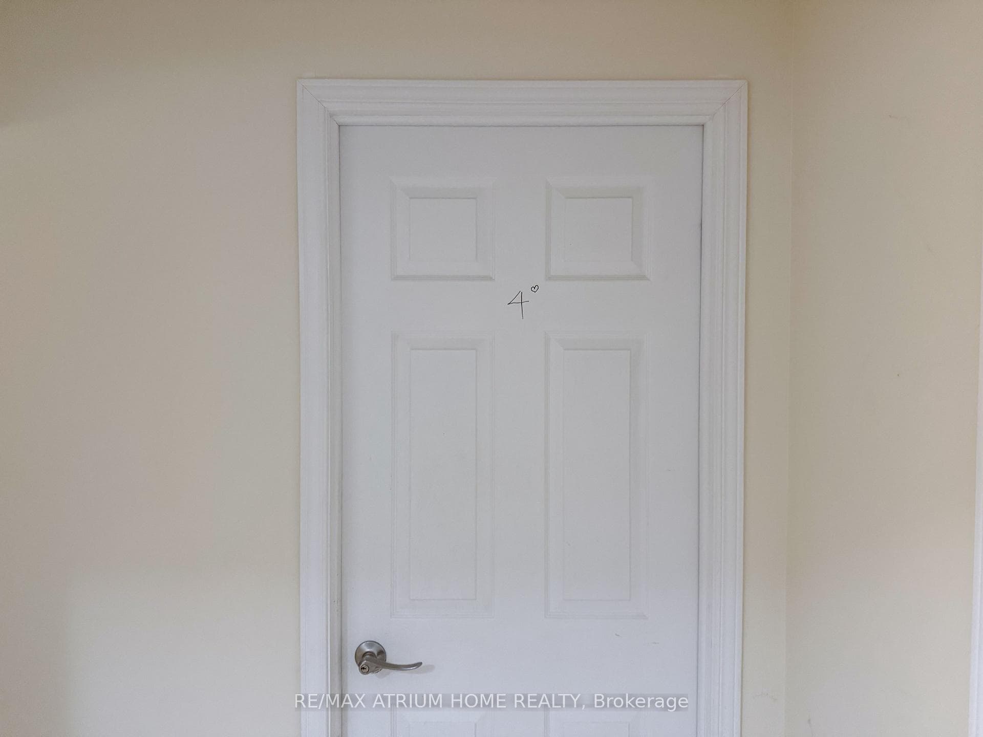 42 Fairchild Avenue Unit Room 4 photo 9