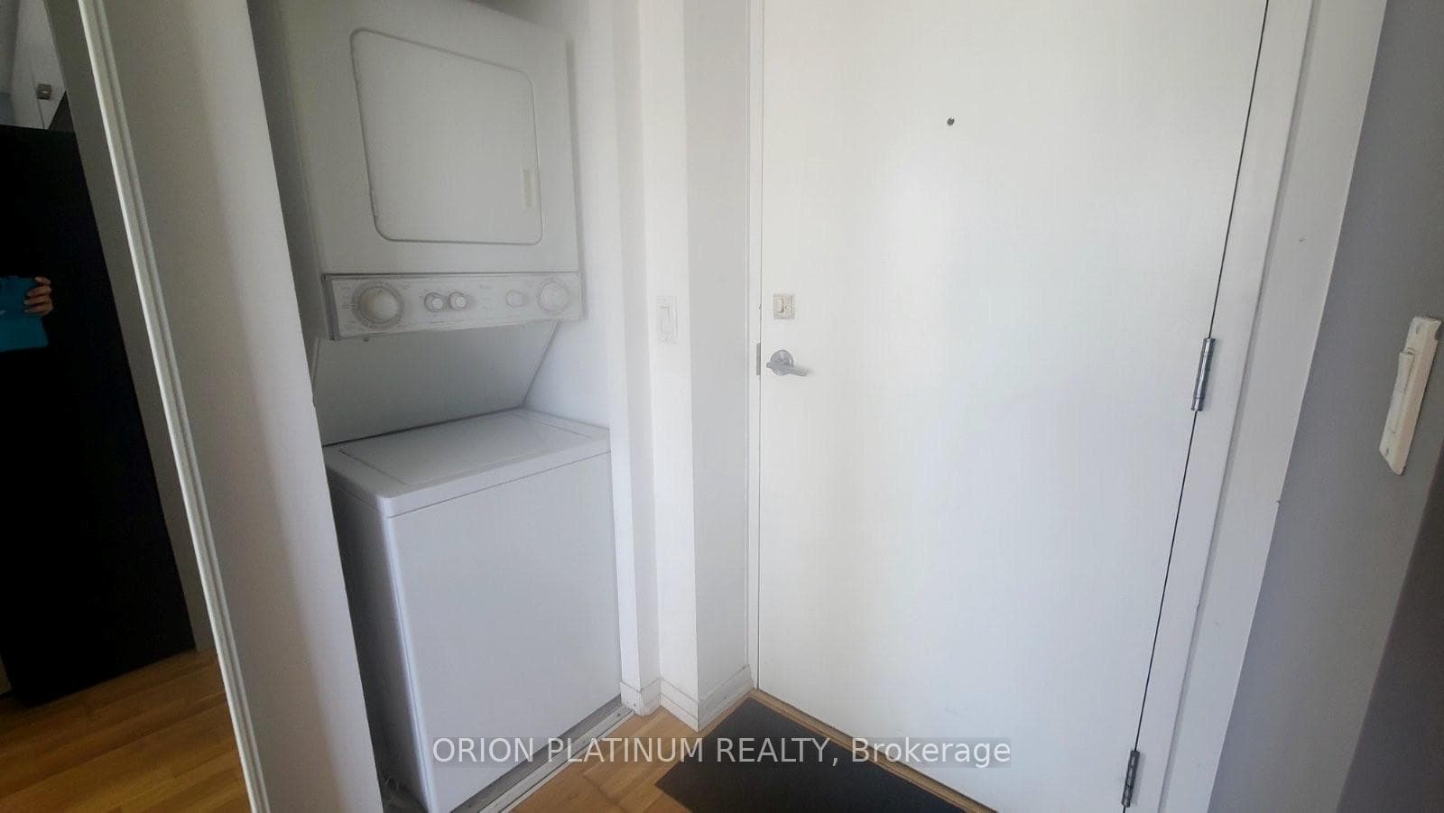 832 Bay Street Unit 1504 photo 10