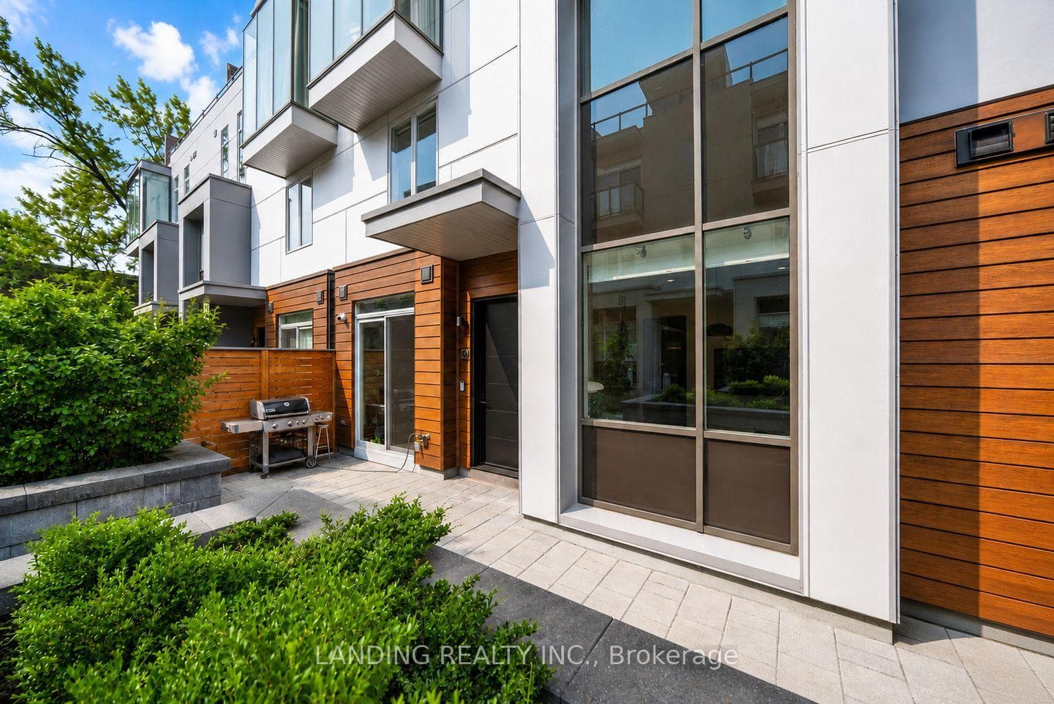 17 Greenbriar Road Unit 7 photo 3