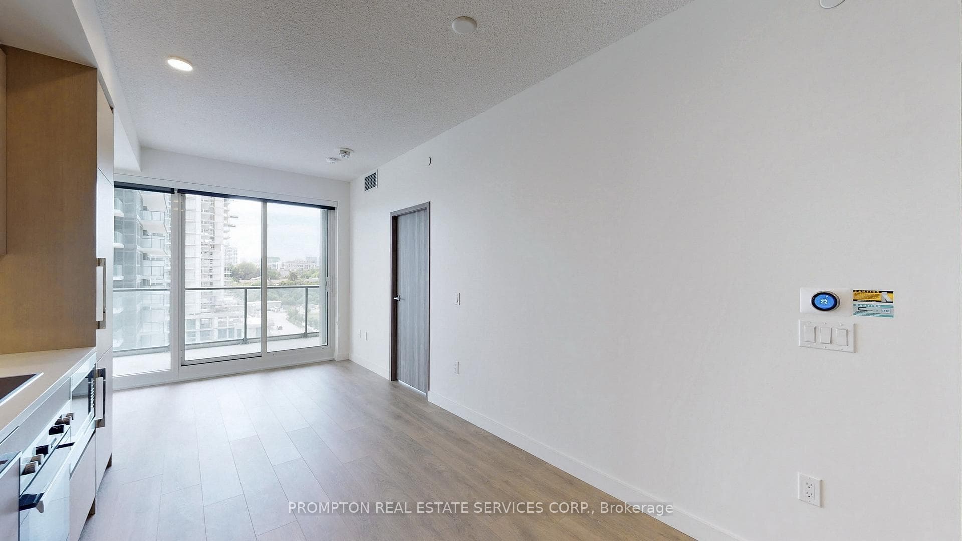 95 Mcmahon Drive Unit 808 photo 6