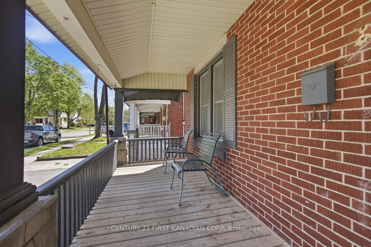 63 Beattie Avenue photo 5