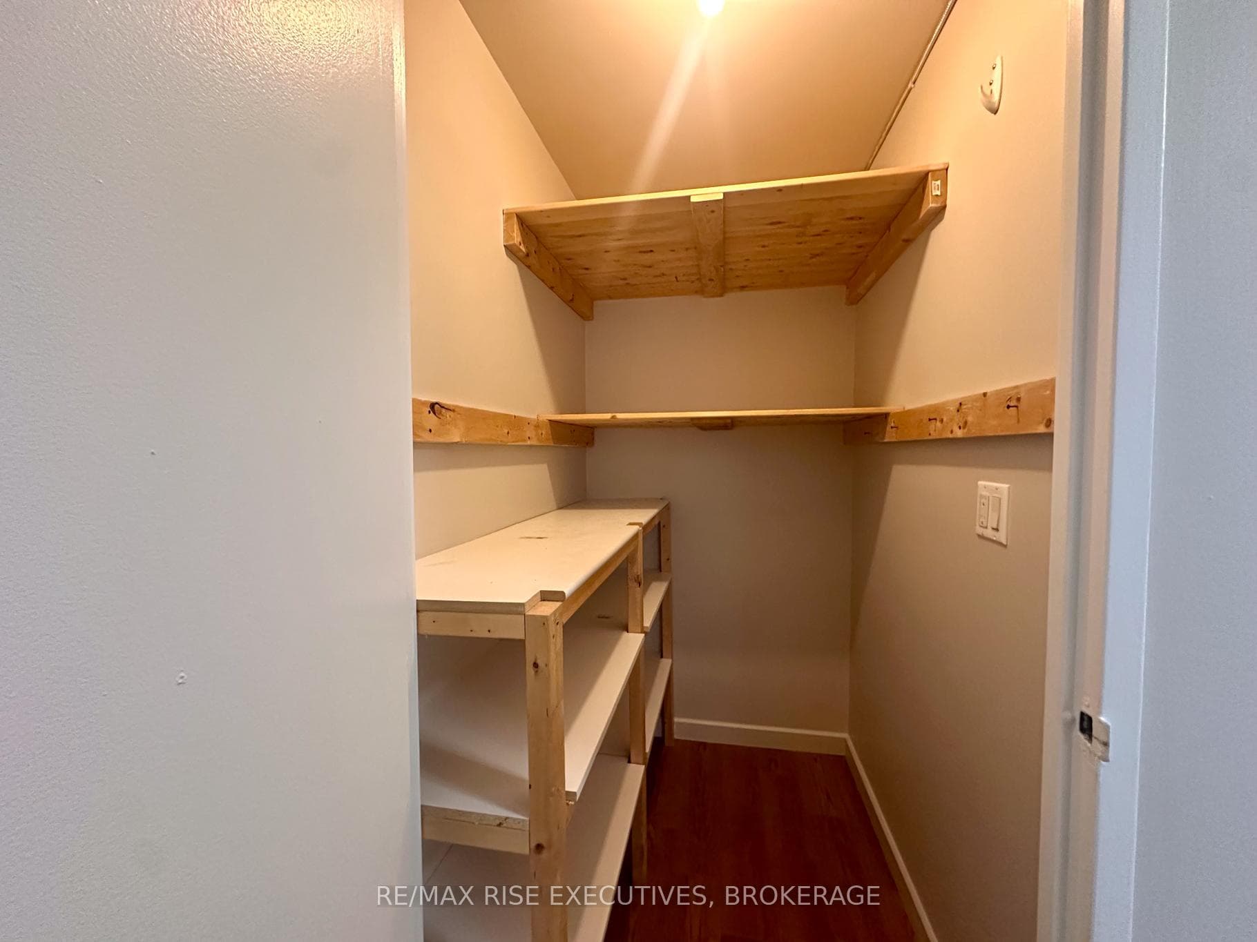 1020 Pembridge Crescent Unit 119 photo 13