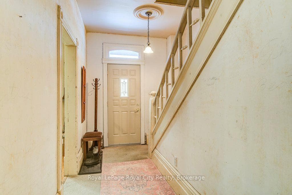 132 Neeve Street photo 13