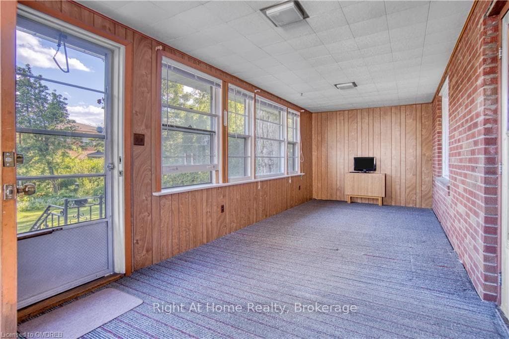 35 Elder Avenue photo 17
