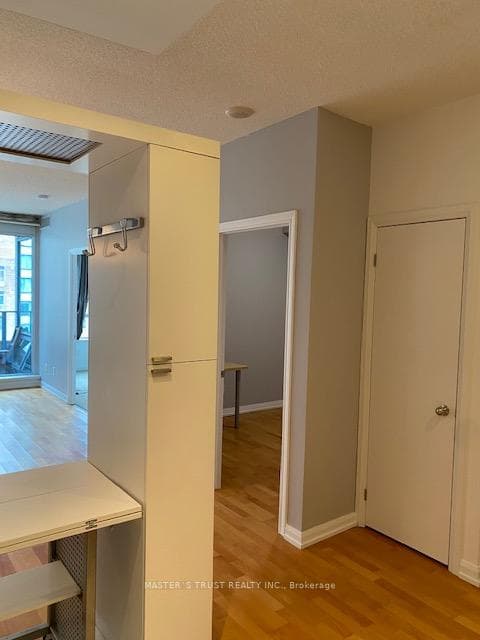 111 Elizabeth Street Unit 1716 photo 14