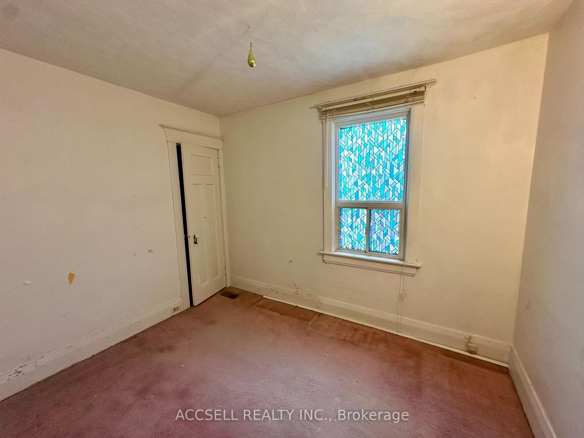 54 Chatham Avenue photo 11