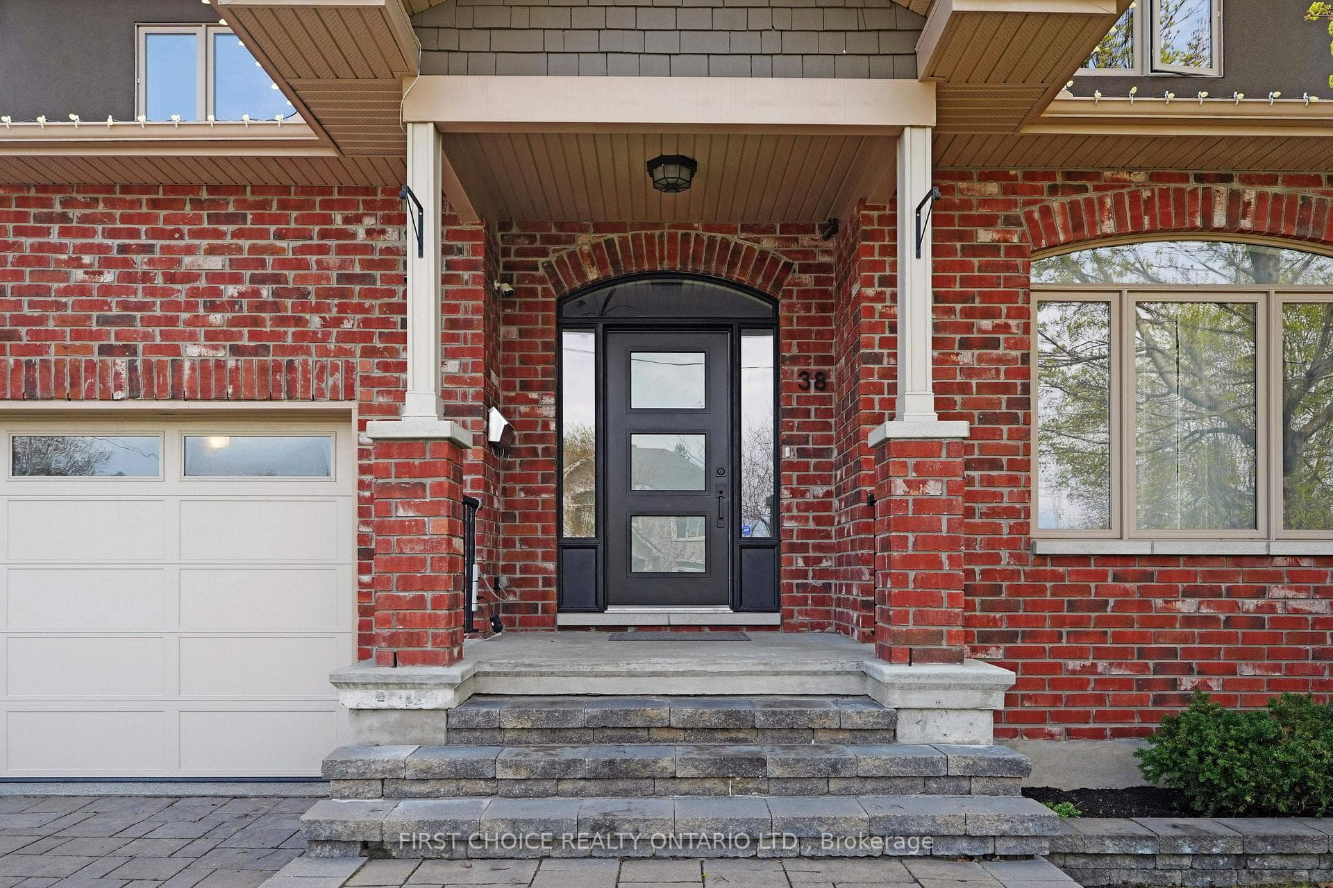 38 Withrow Avenue photo 2