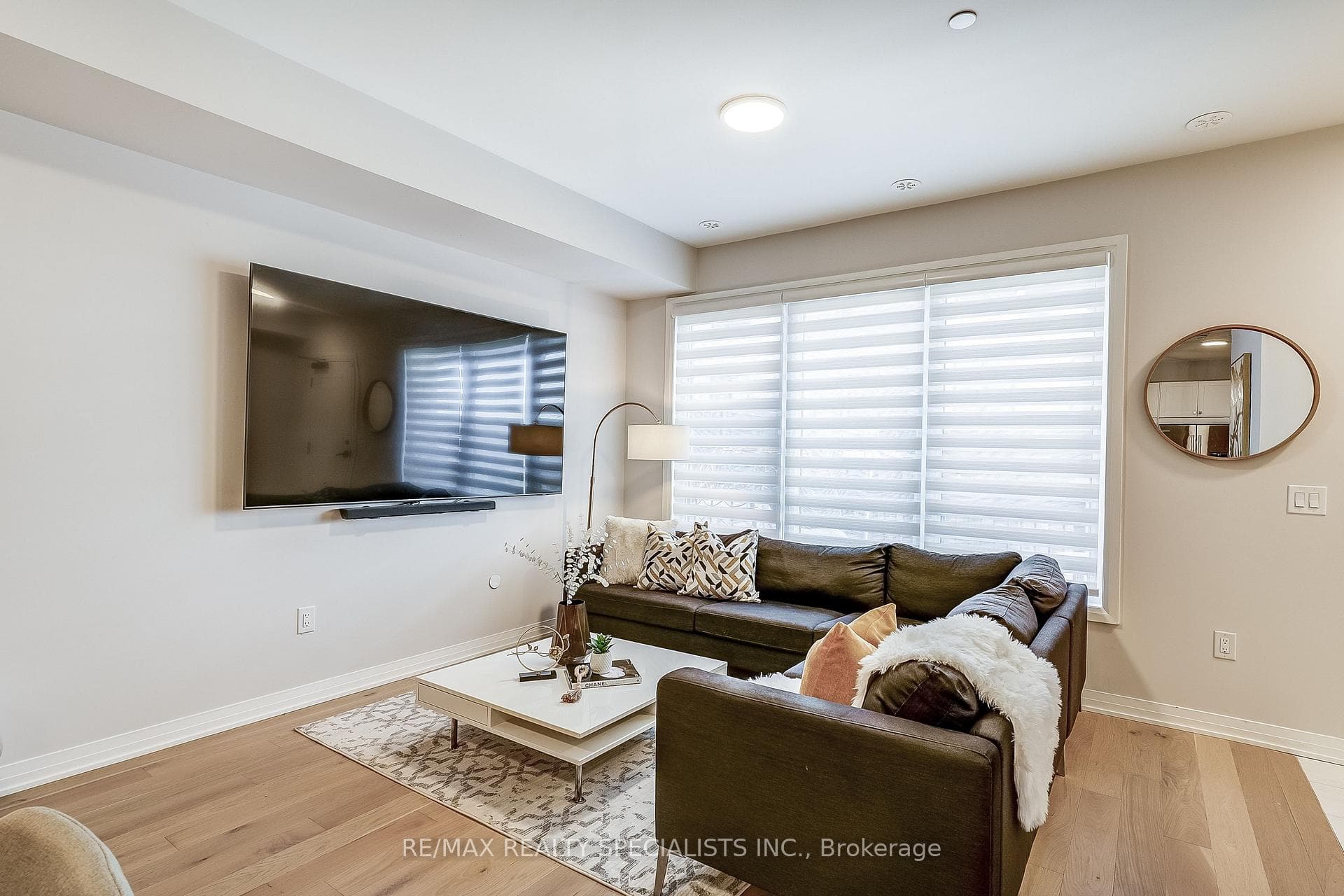 50 Baynes Way Unit 2 photo 8