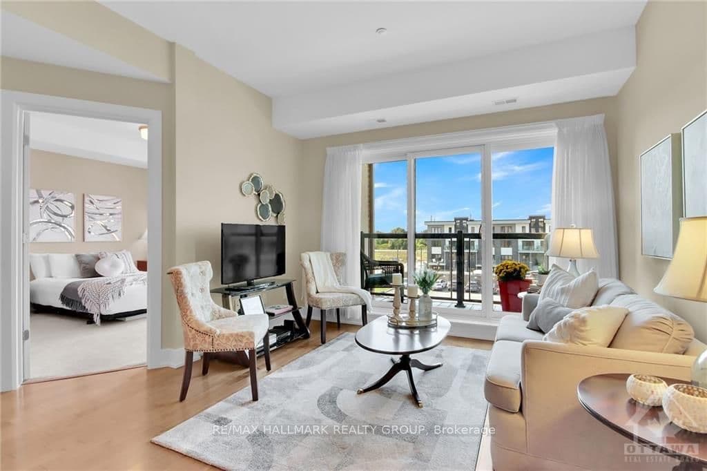 615 LONGFIELDS Drive Unit 302 photo 17