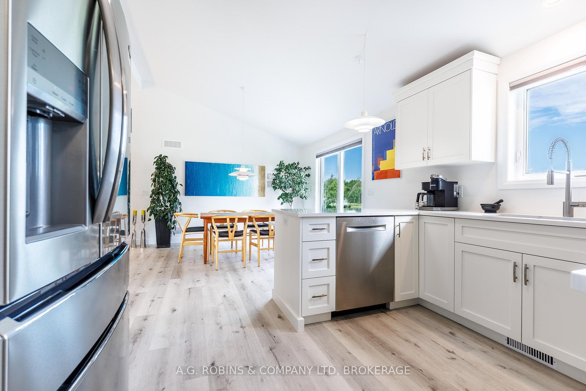 11716 LAKESHORE Road photo 22