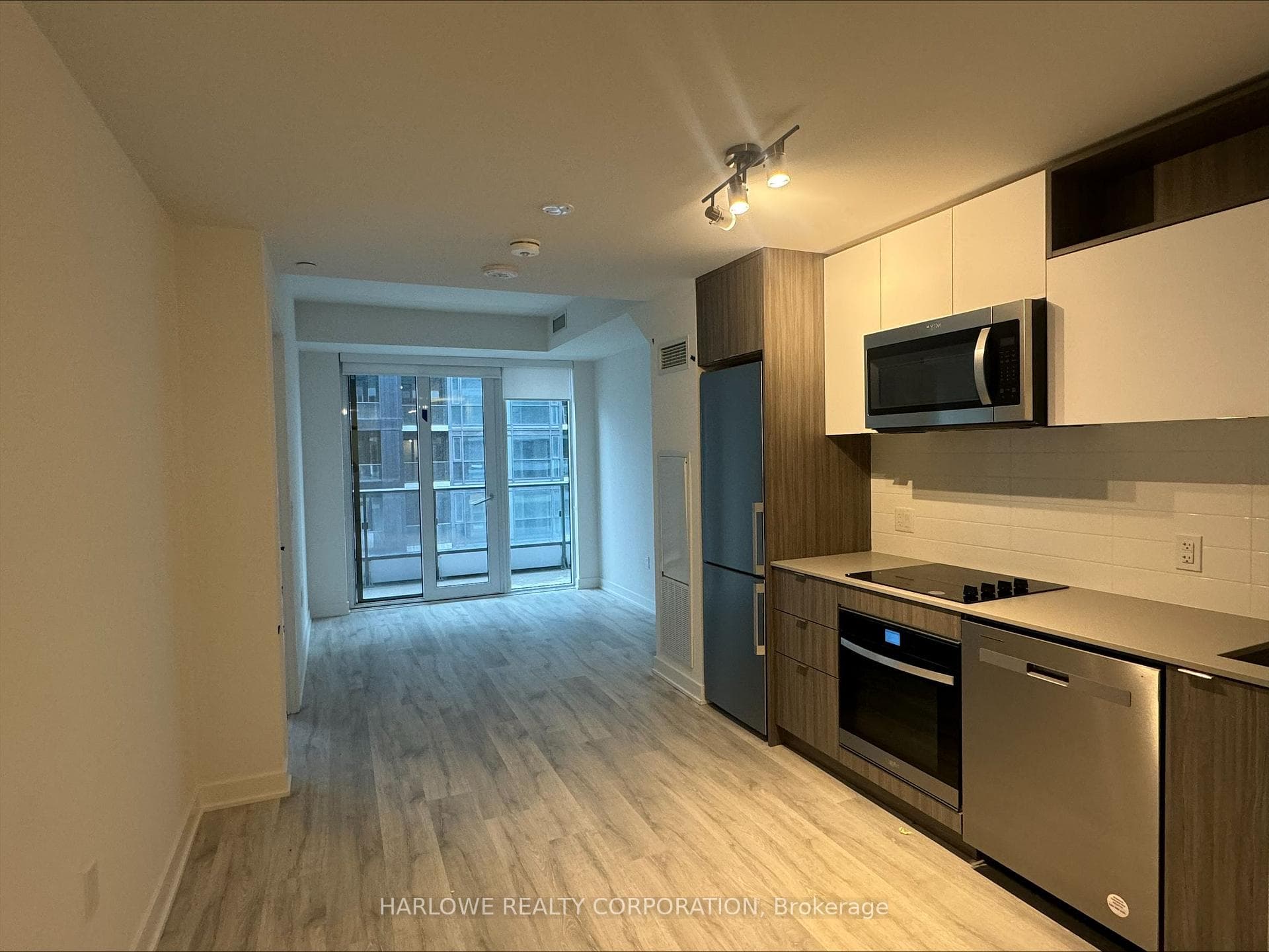 70 Princess Street Unit 1824 E photo 2