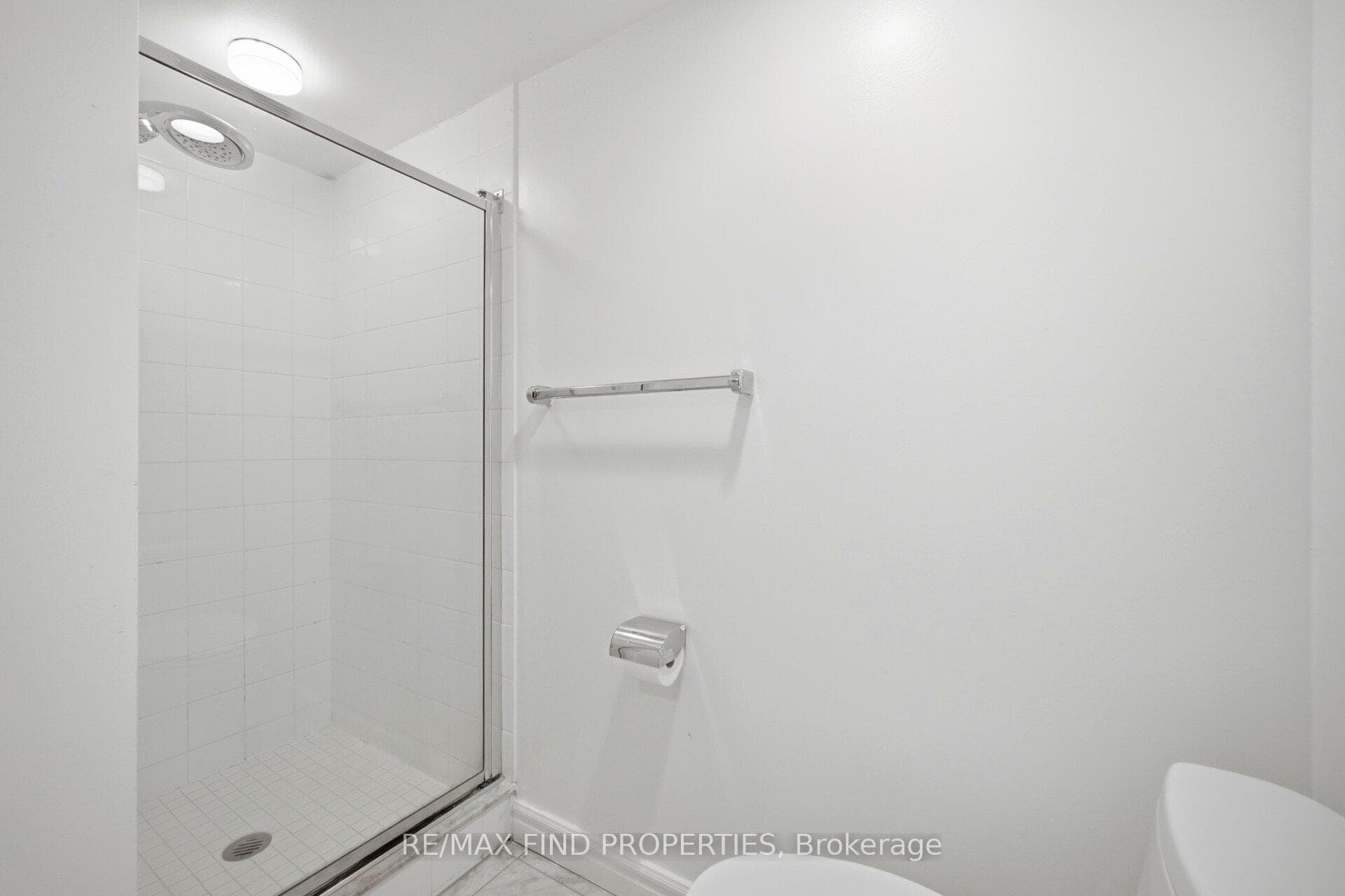 33 University Avenue Unit 1203 photo 29