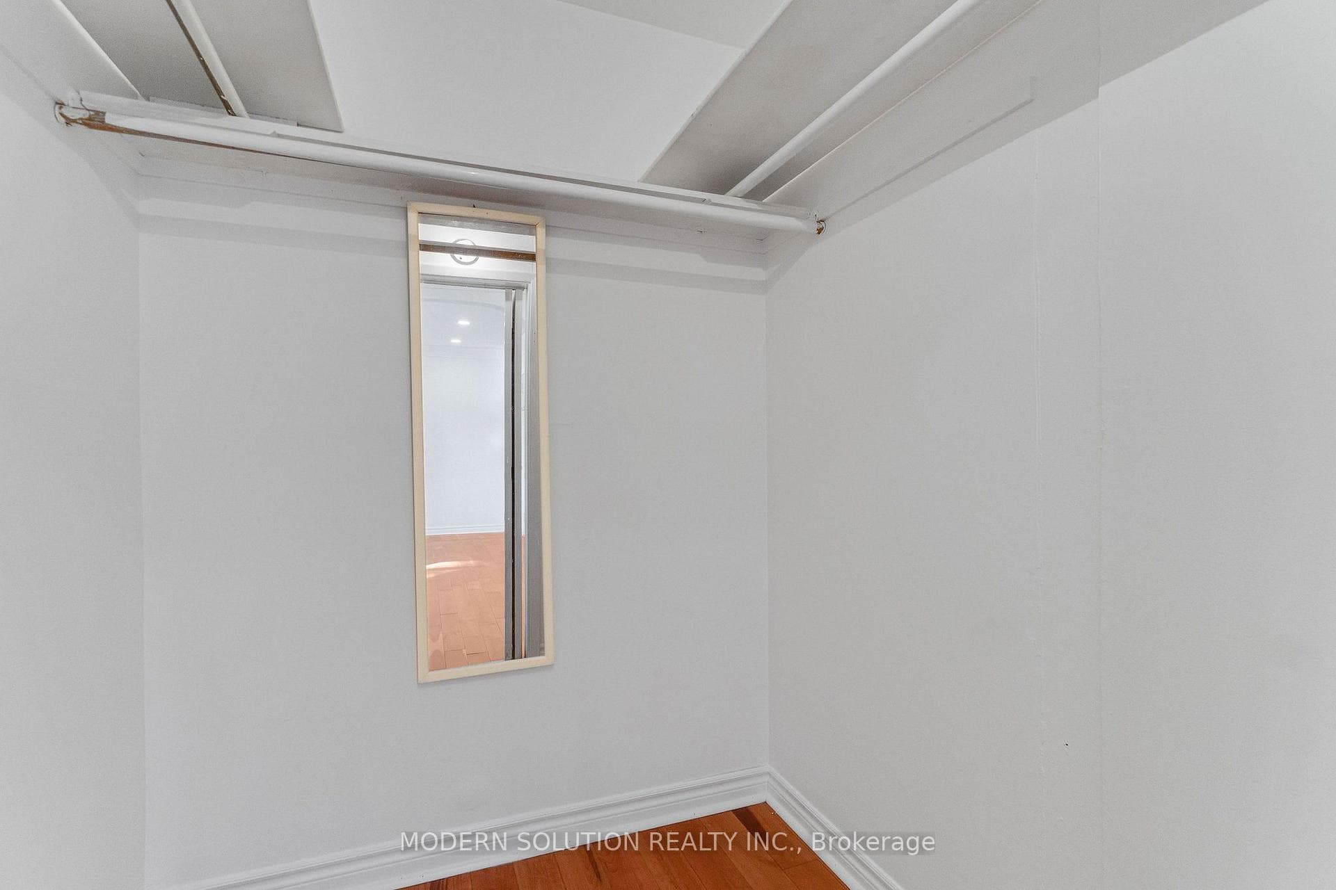 31 Elm Street photo 20