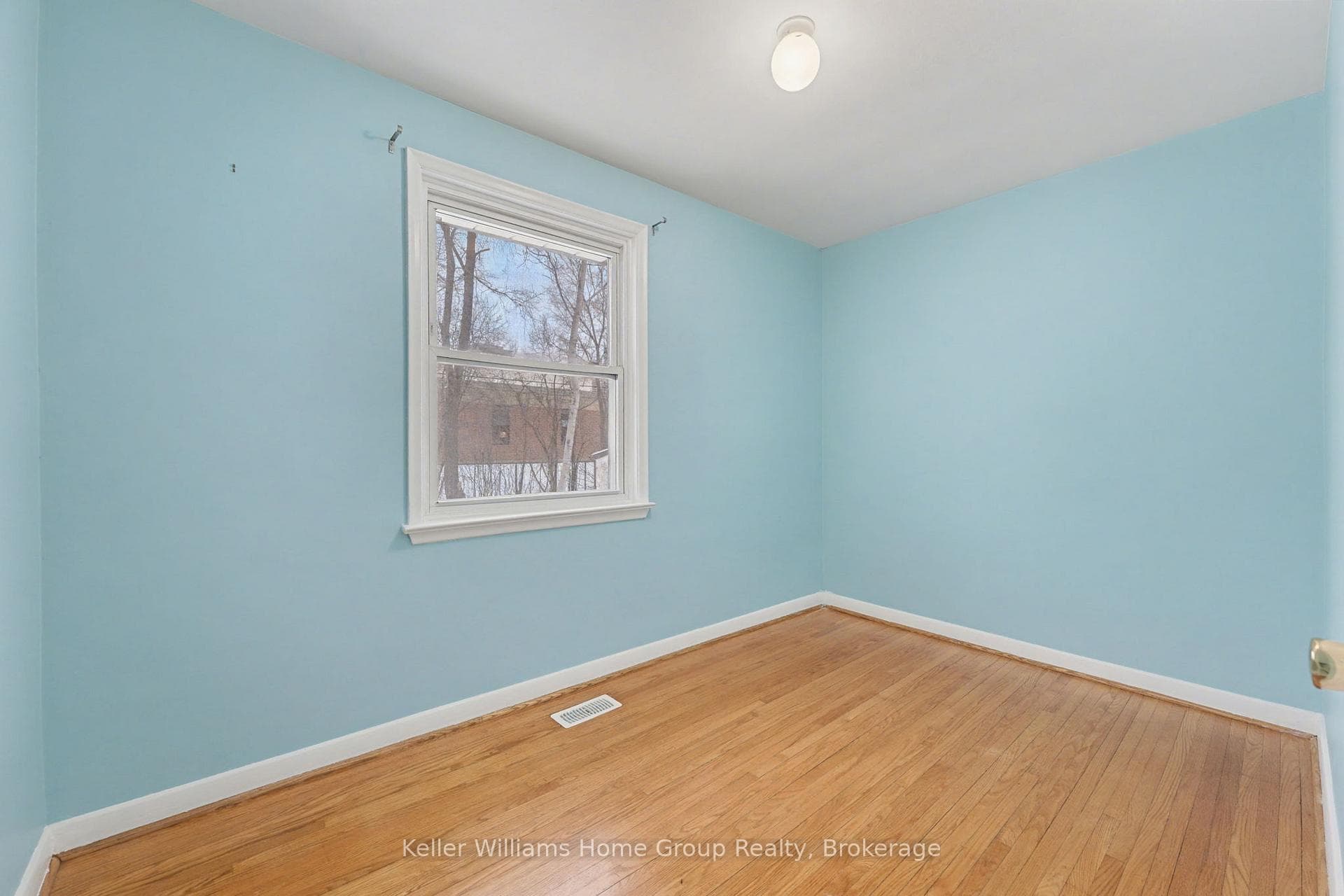 18 Gower Court photo 29