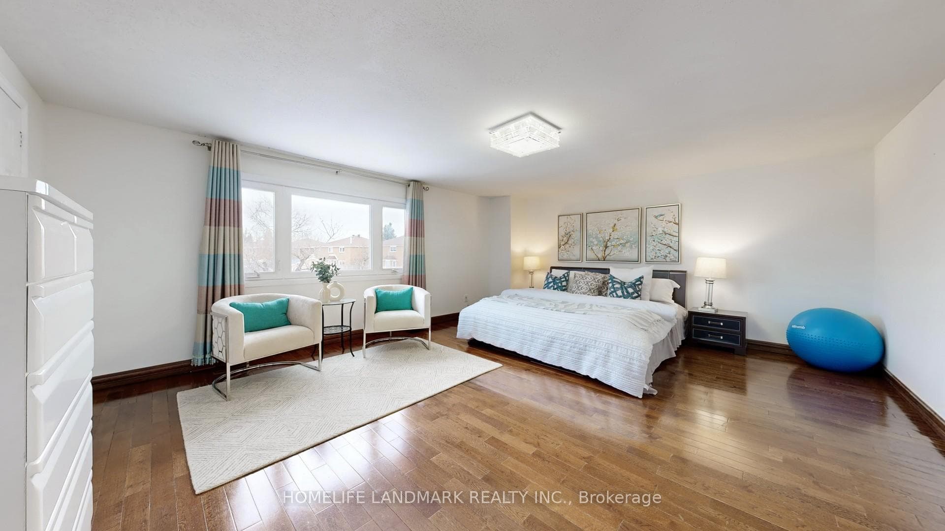 121 Digby Crescent photo 25