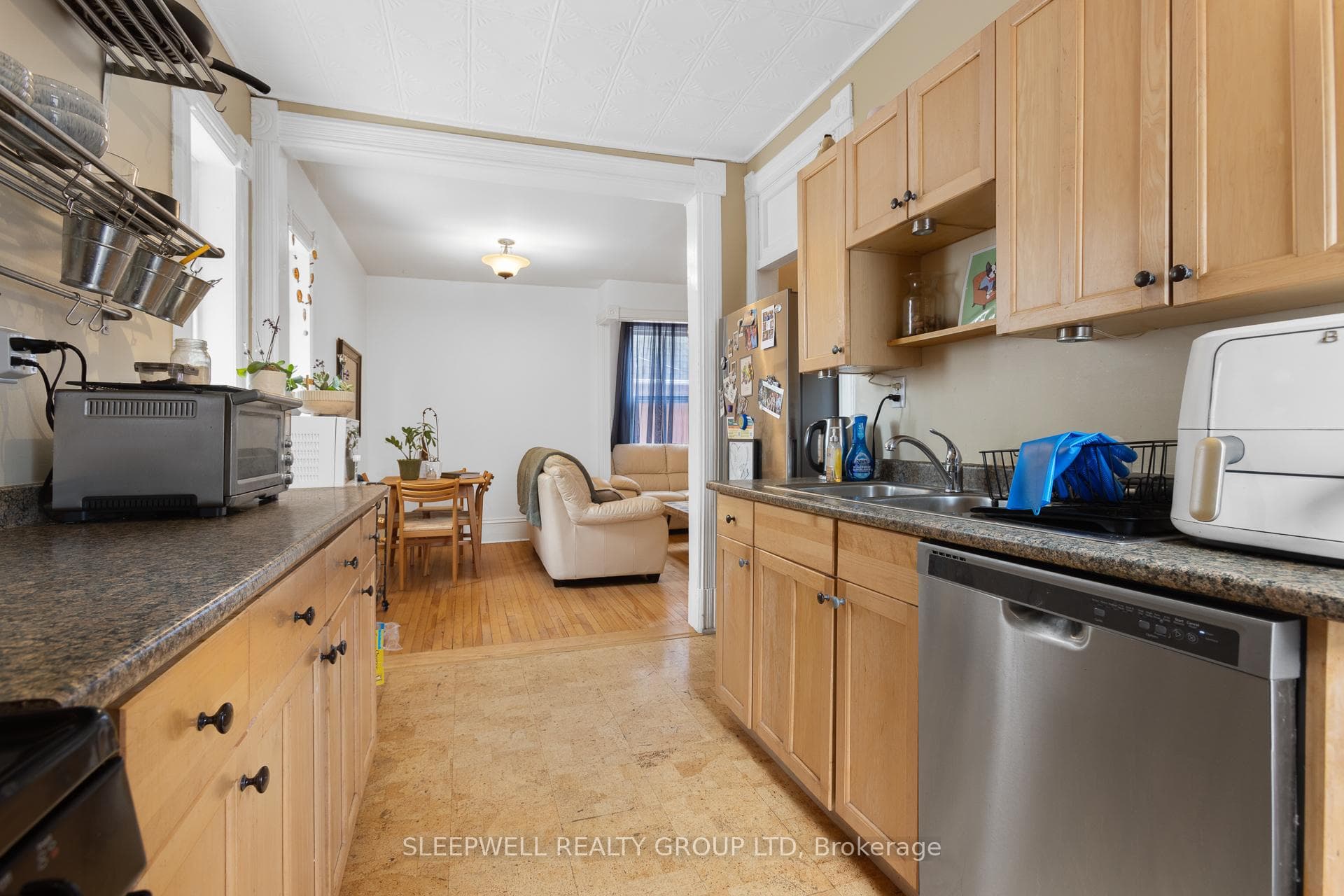 86 Fourth Avenue photo 4