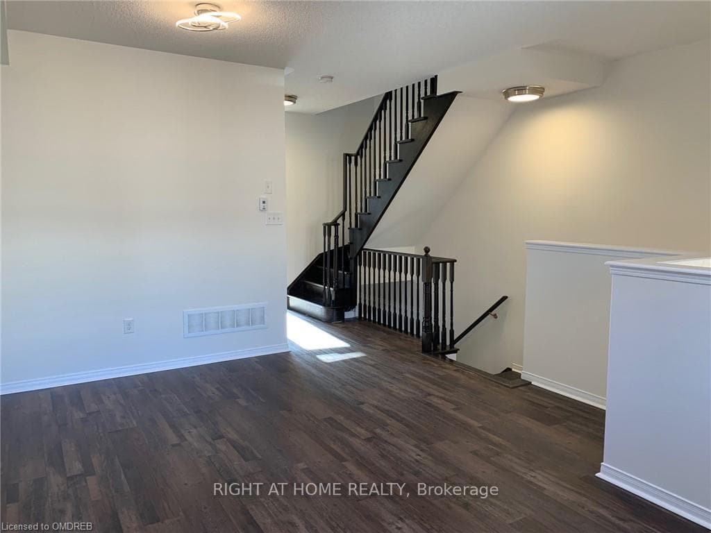 2171 Fiddlers Way Unit 4 photo 2