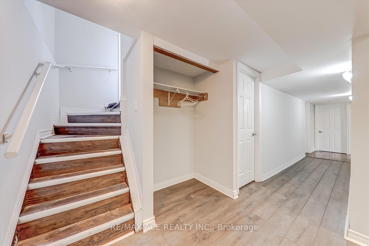 494 Monteith Avenue photo 21