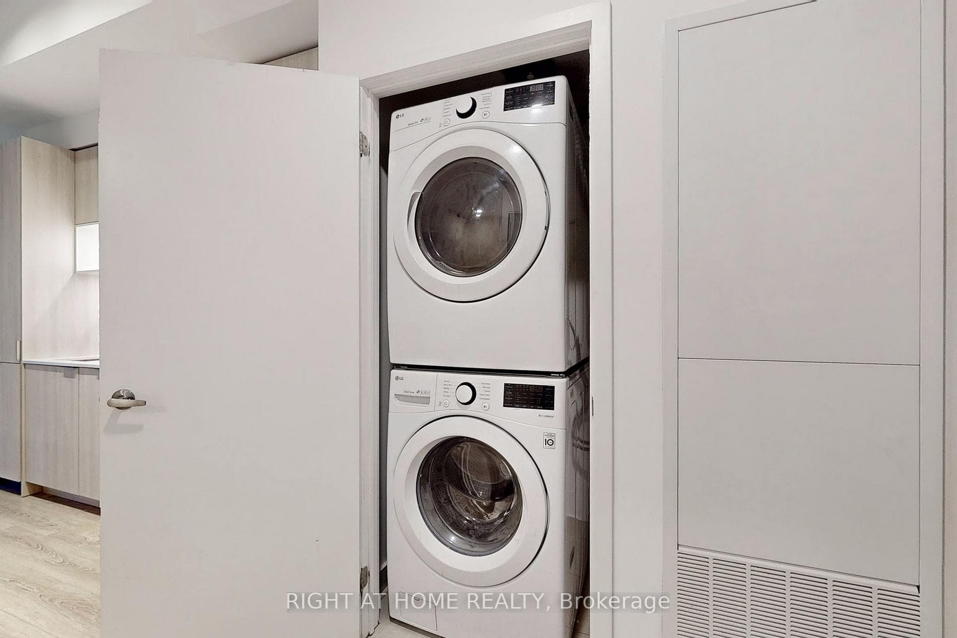 20 Tubman Avenue Unit 707 photo 11