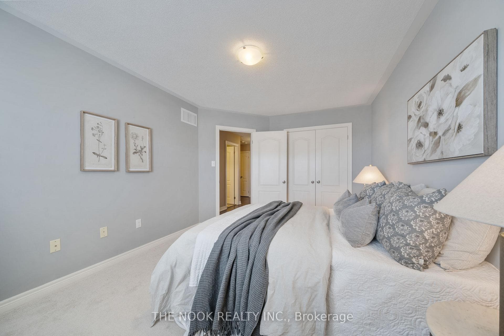 45 Vallance Way Unit 24 photo 32