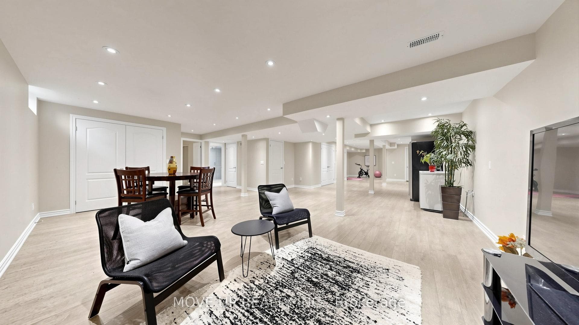 89 Chagall Drive photo 42