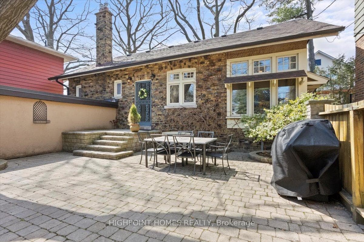 100 Warden Avenue photo 5