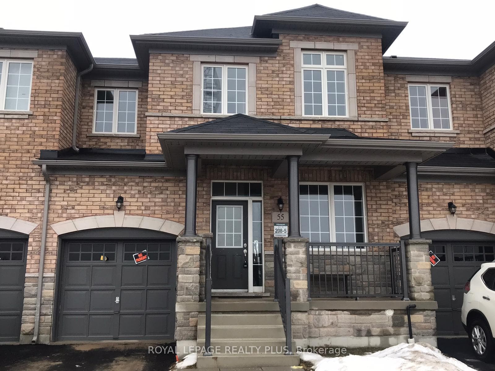 55 Riverwalk Drive photo 1