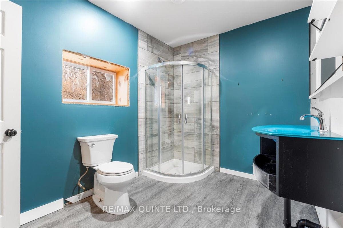 74 Salem Road photo 29