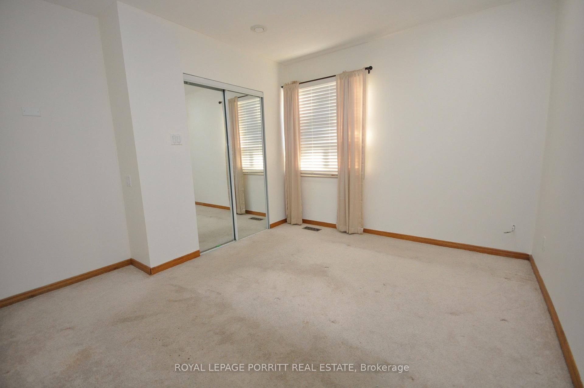 47 Radlett Avenue Unit Main photo 8