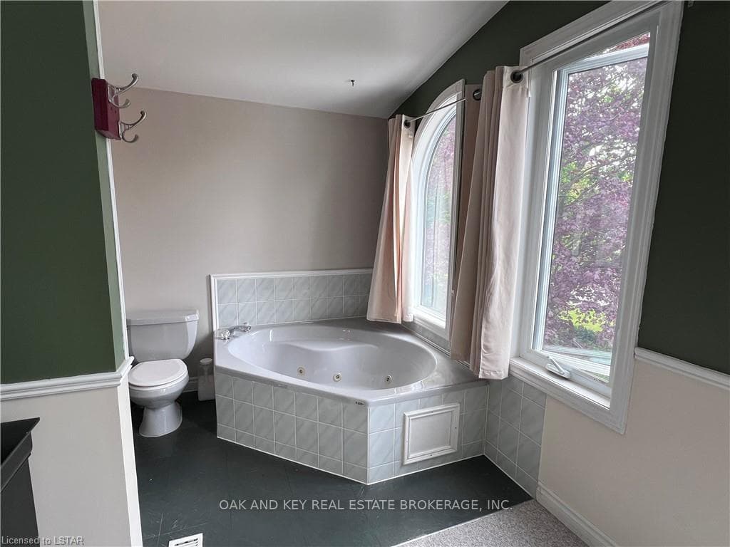 778 CLARK Street photo 16
