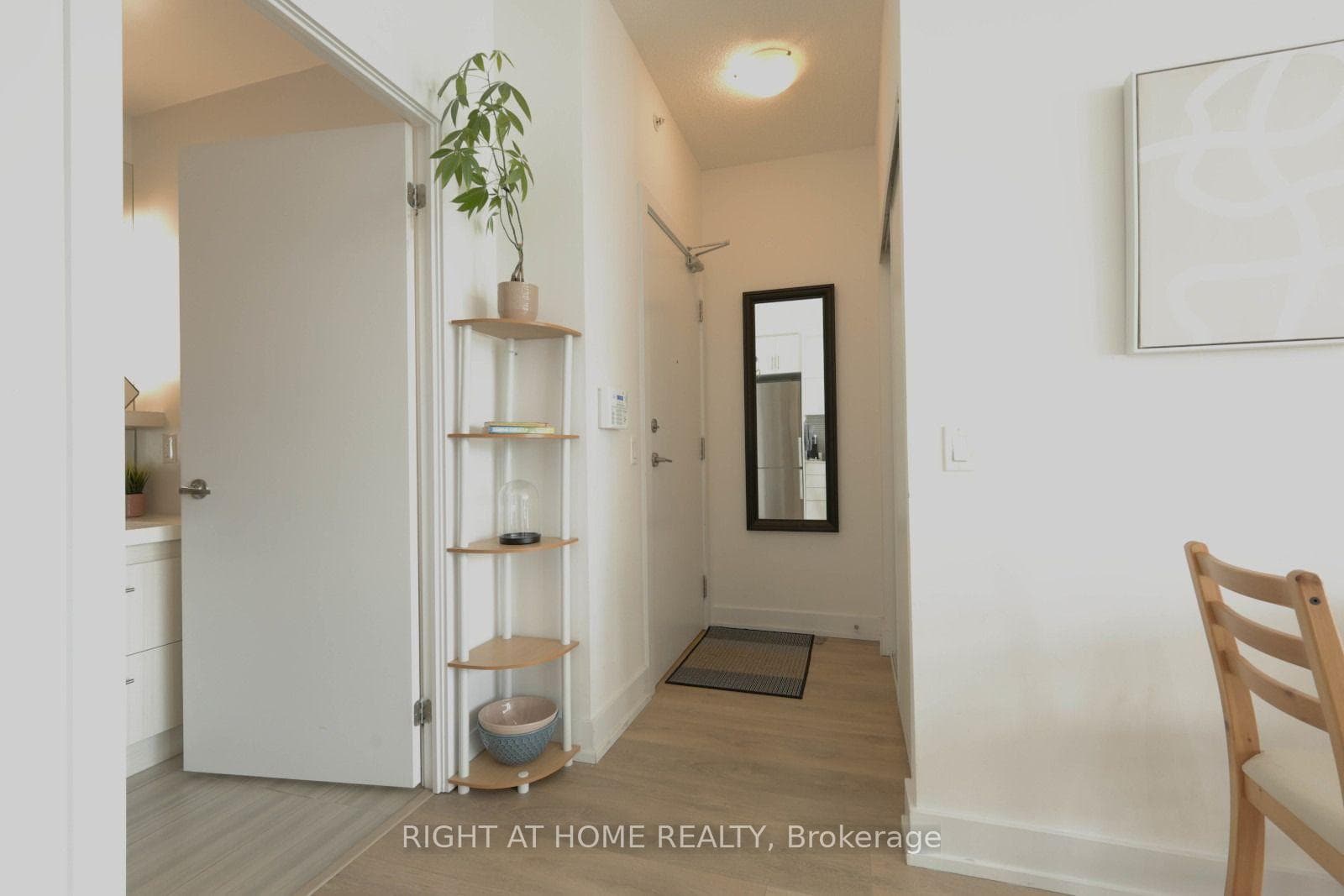 128 Fairview Mall Drive Unit 712 photo 19