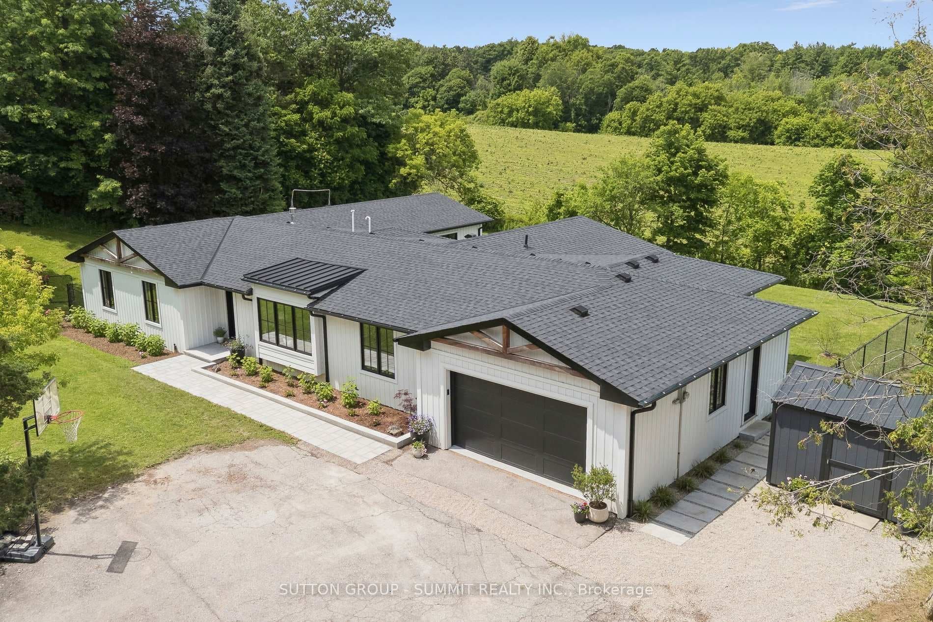 1315 Britannia Road photo 3