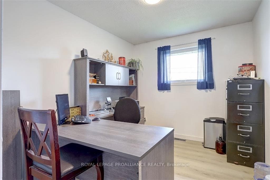 415 RAILWAY Avenue photo 17