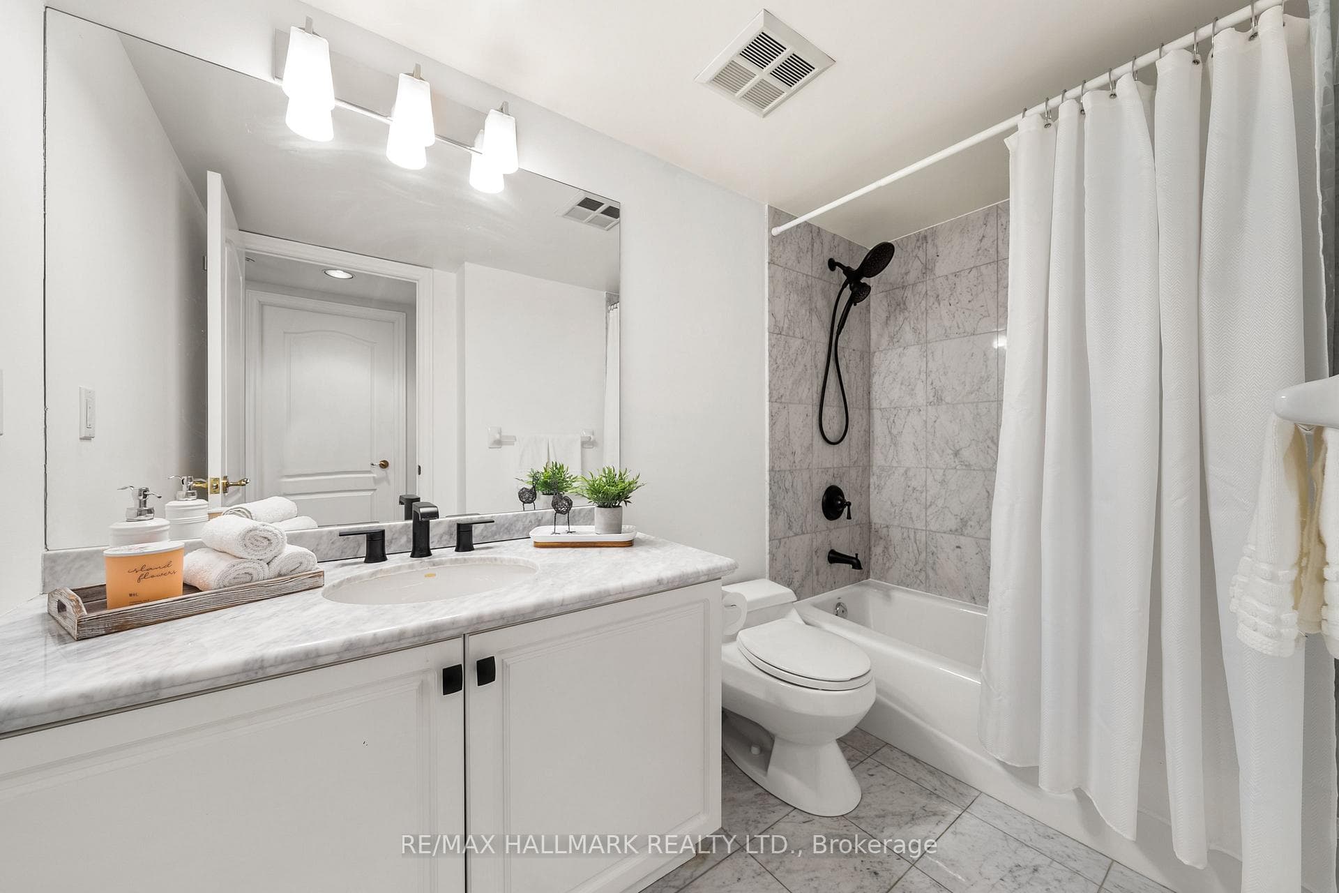 2nd bathroom