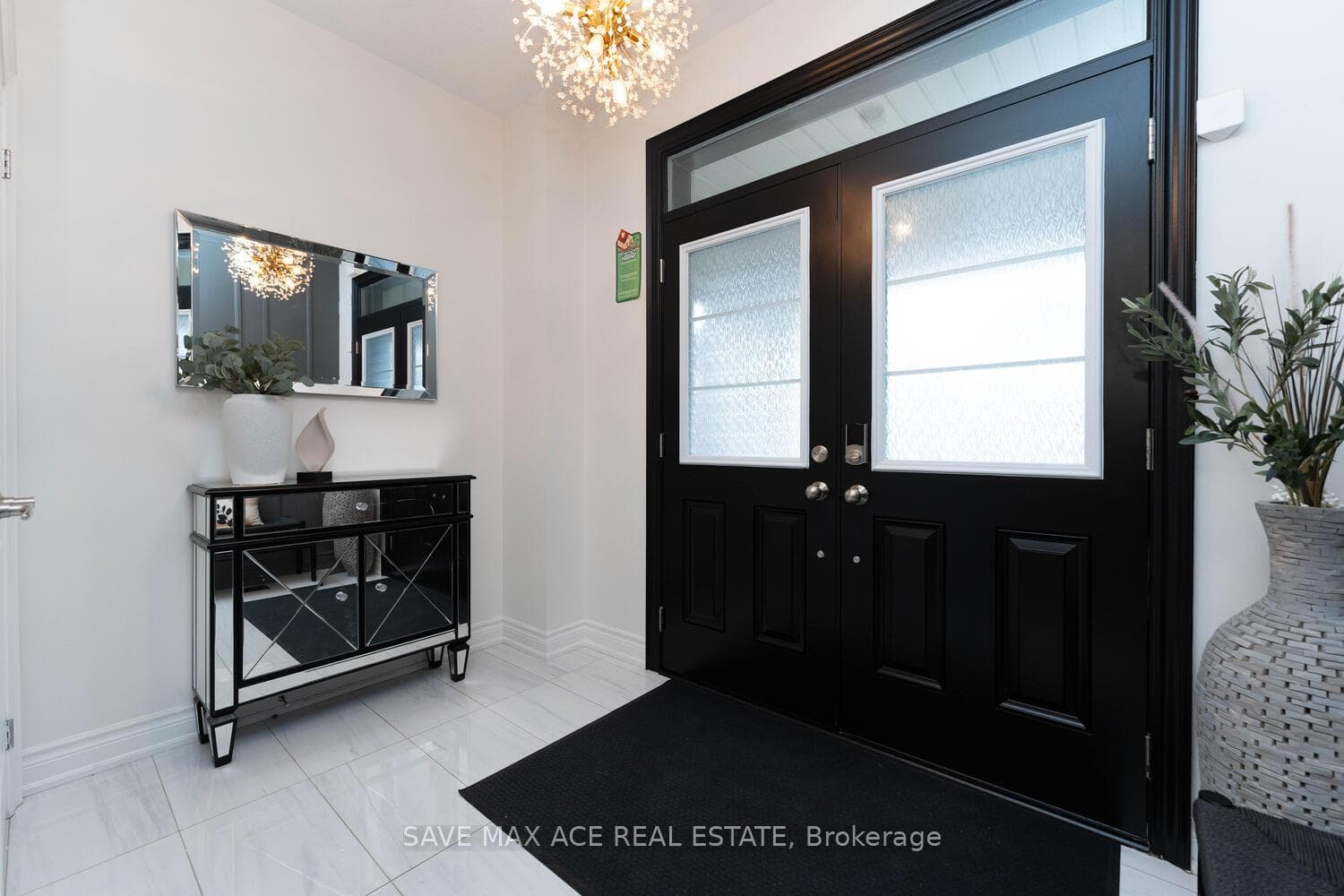 1386 Restivo Lane photo 4