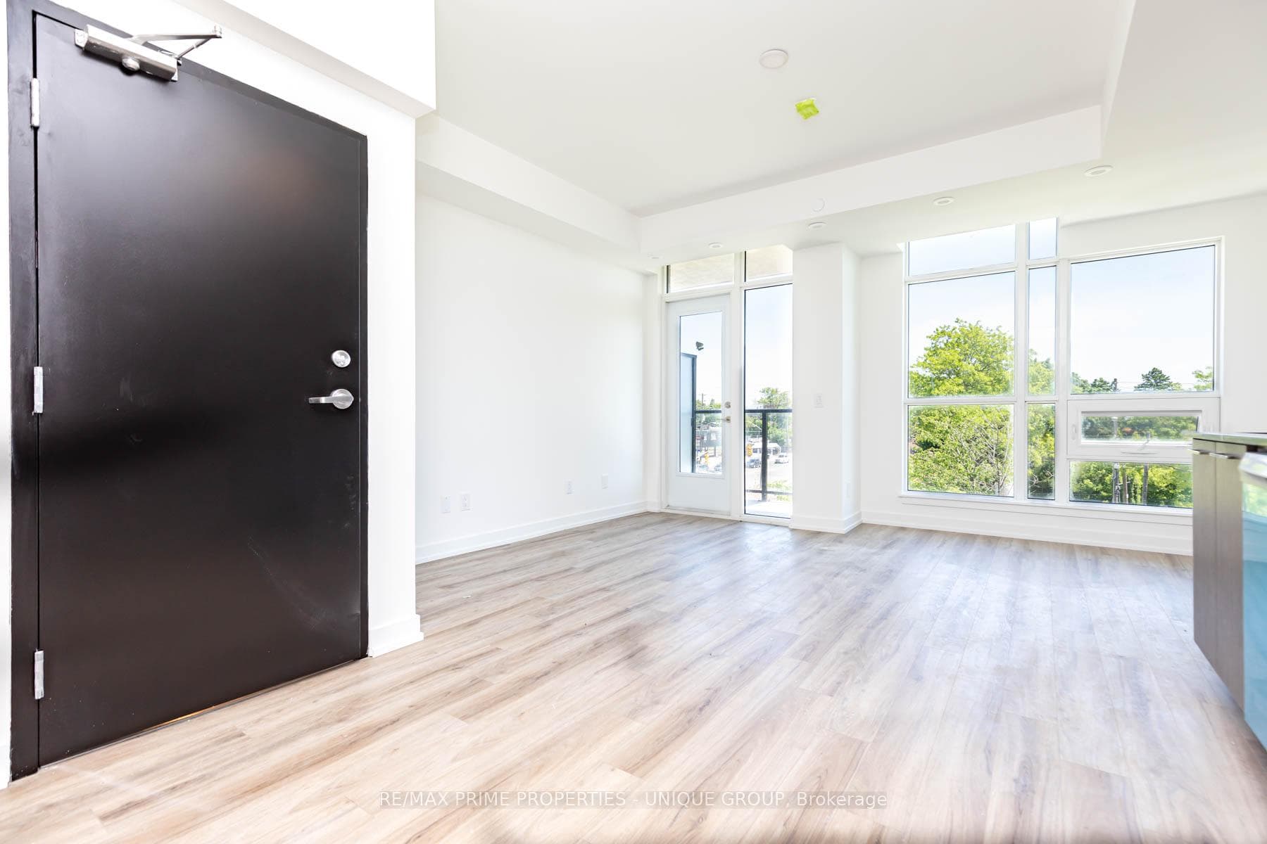 851 Sheppard Avenue Unit 43 photo 4