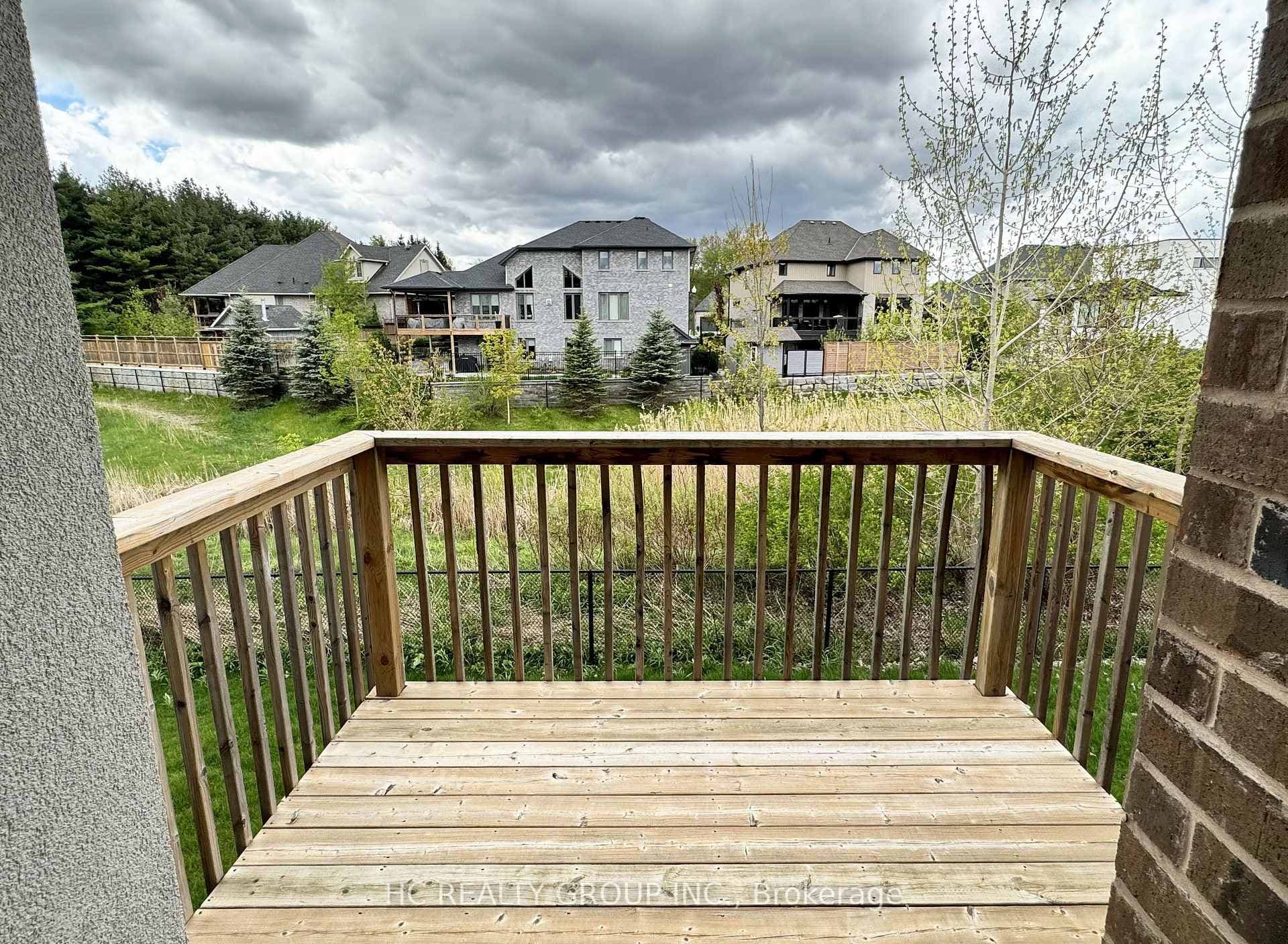 313 Somme Street photo 16