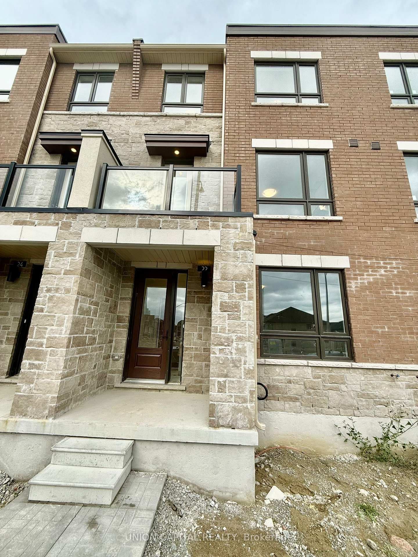 22 Robert Eaton Avenue photo 1