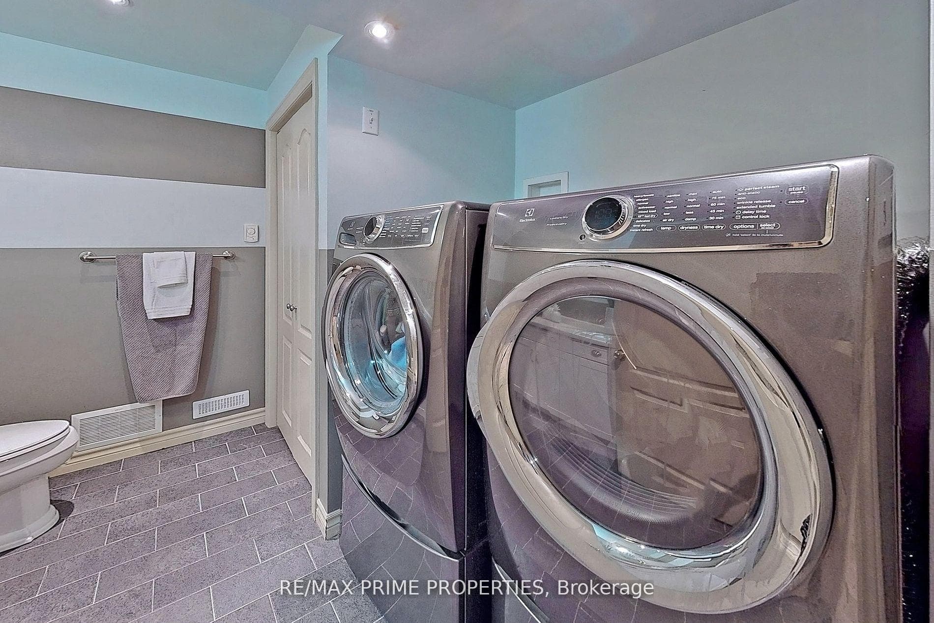 42 Cornell Meadows Avenue photo 22