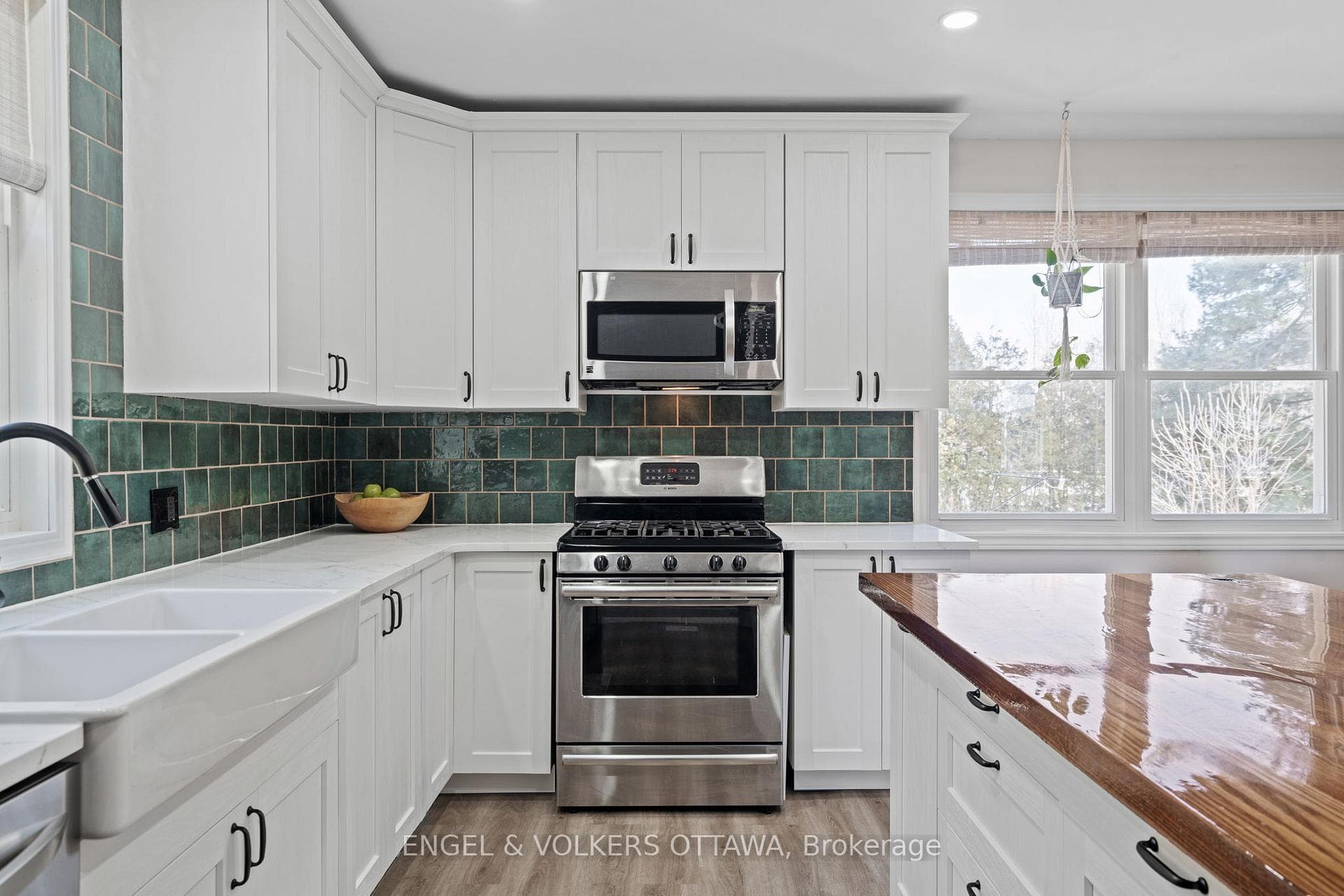 2040 York's Corners Road photo 15