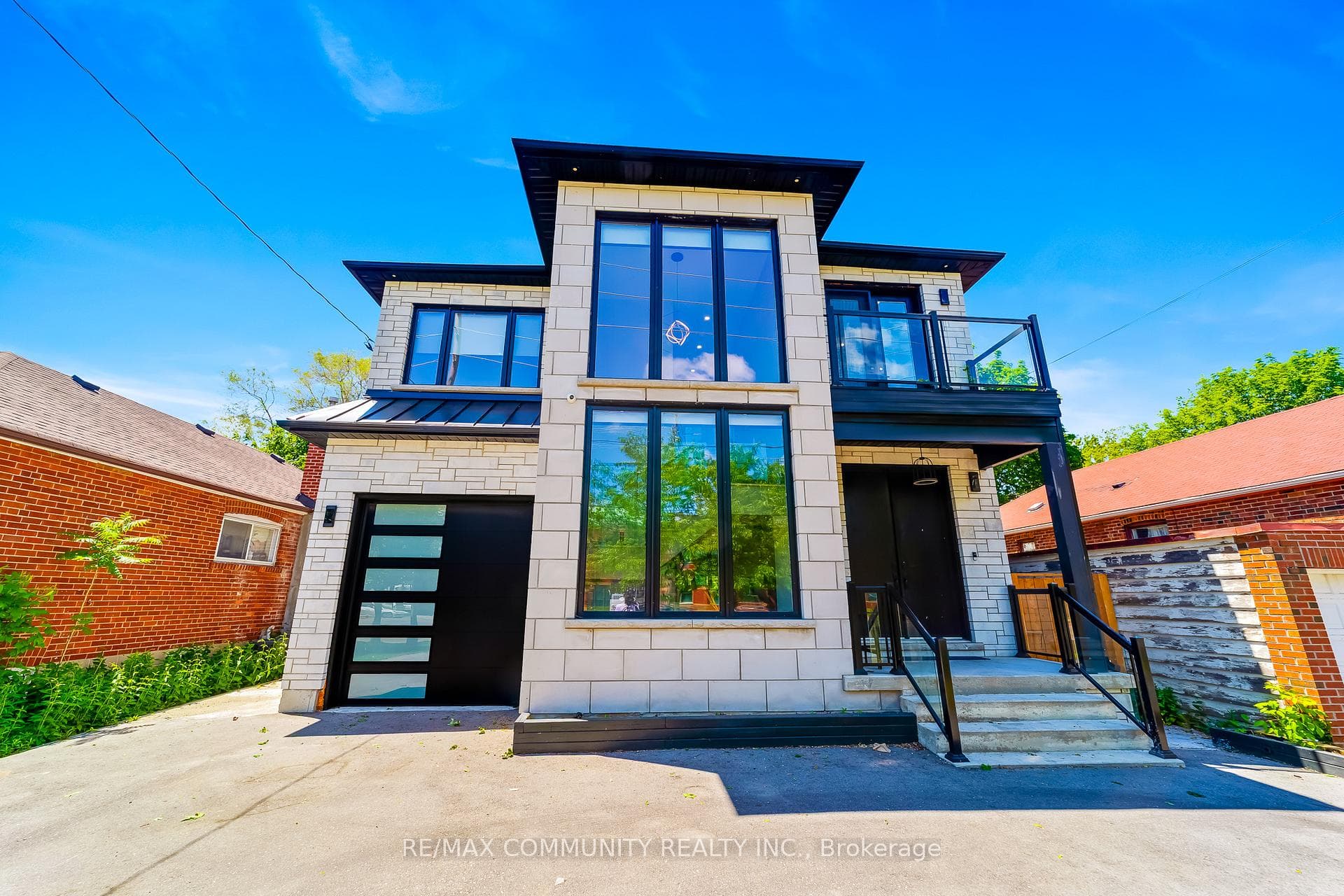 856 Kennedy Road photo 4