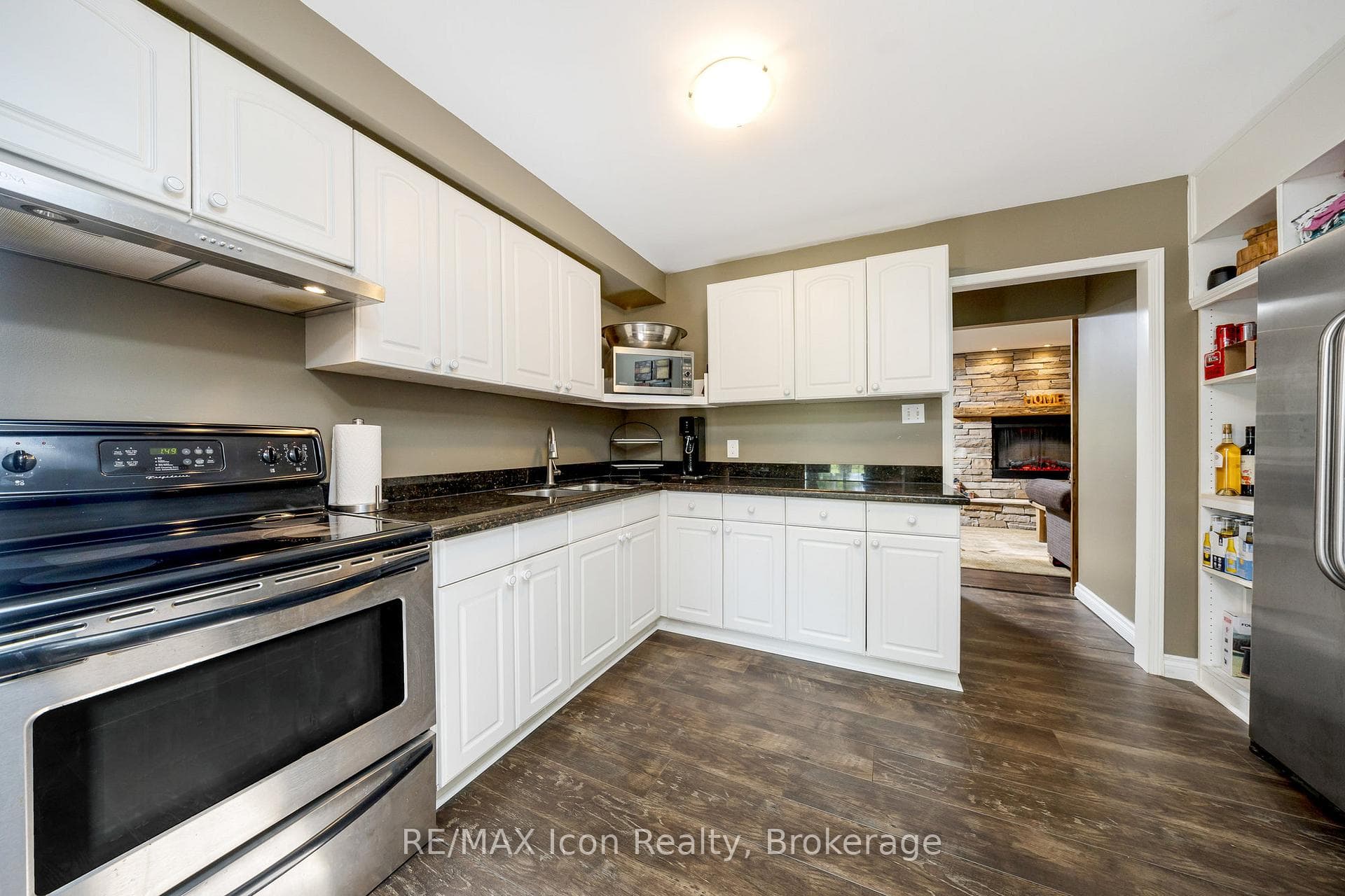 Second Kitchen on Main Level