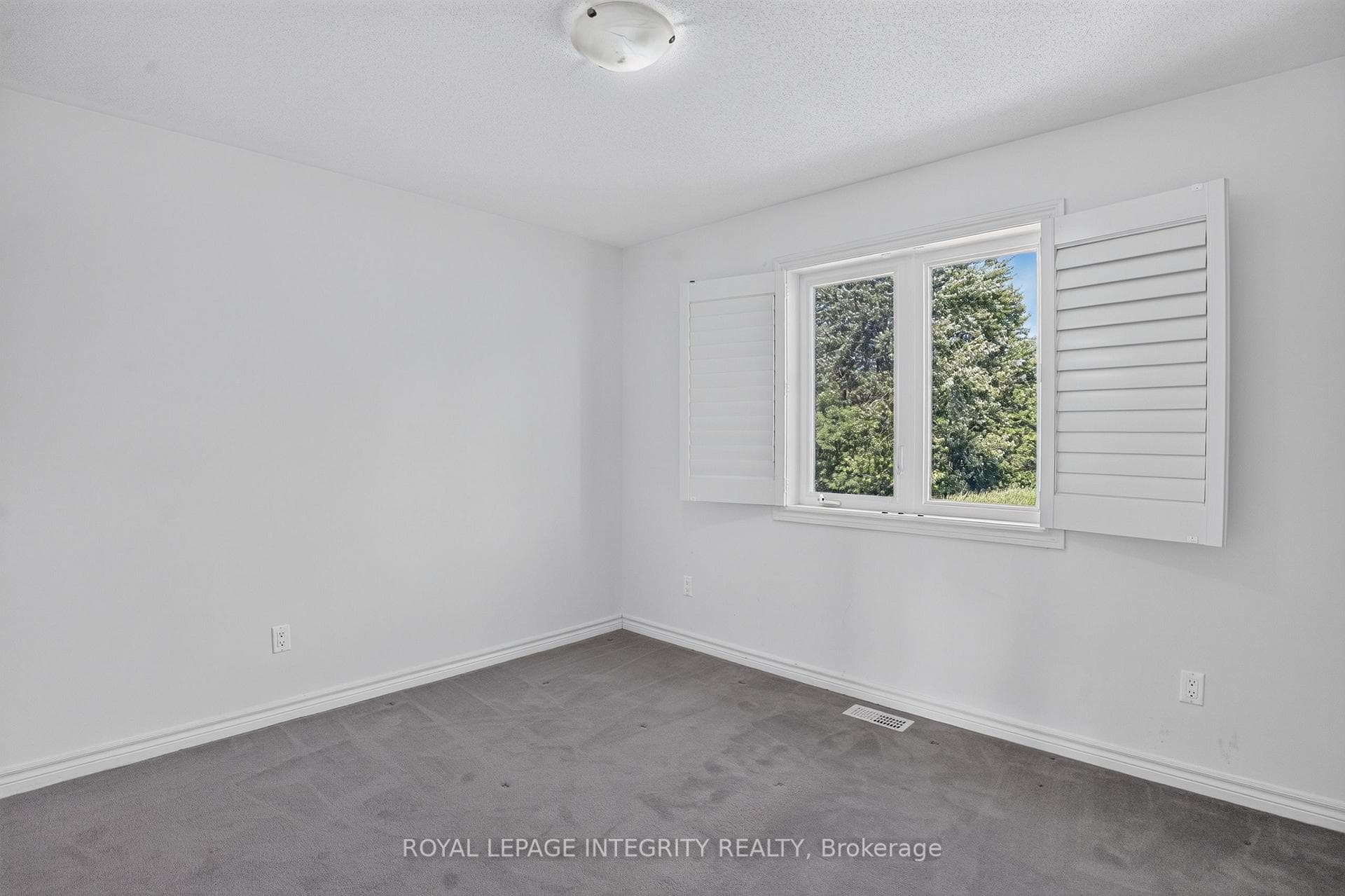 275 Kiwanis Court photo 18