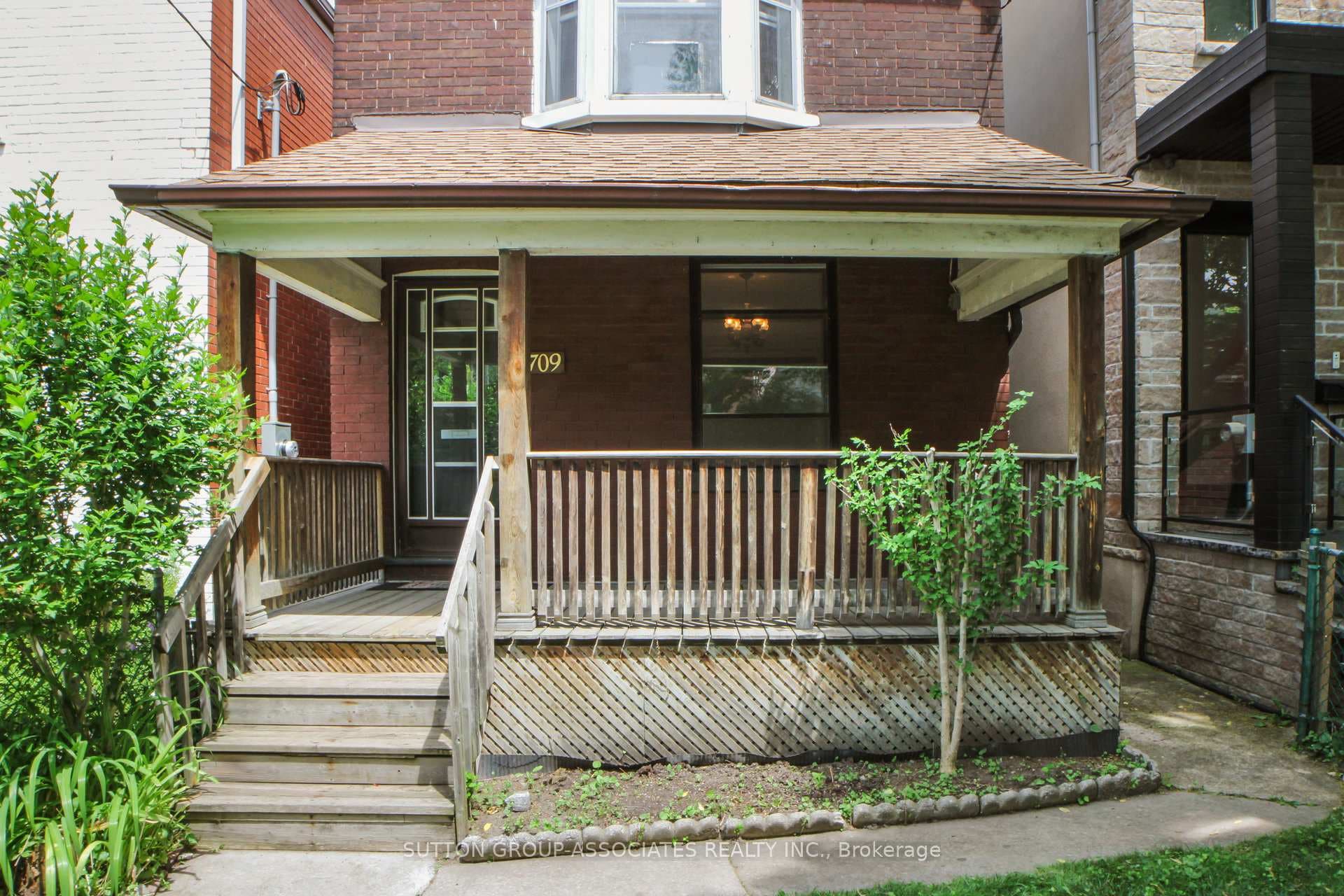 709 Crawford Street photo 1