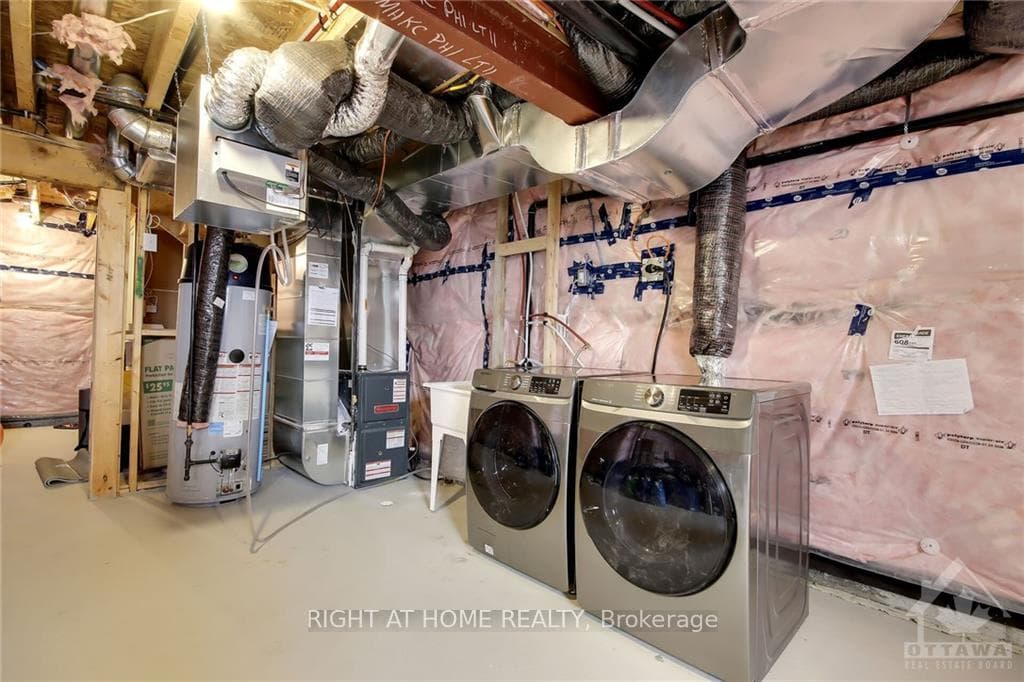 122 UNITY Place photo 29