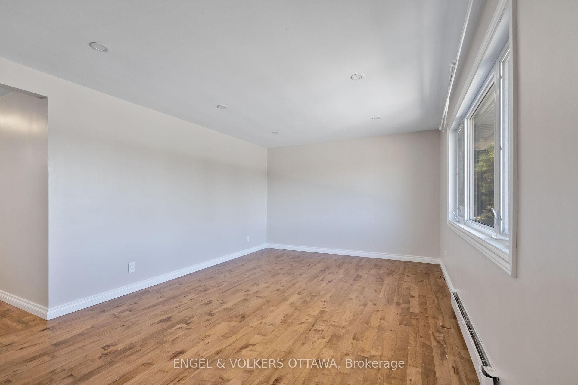 1311 S Avenue photo 26