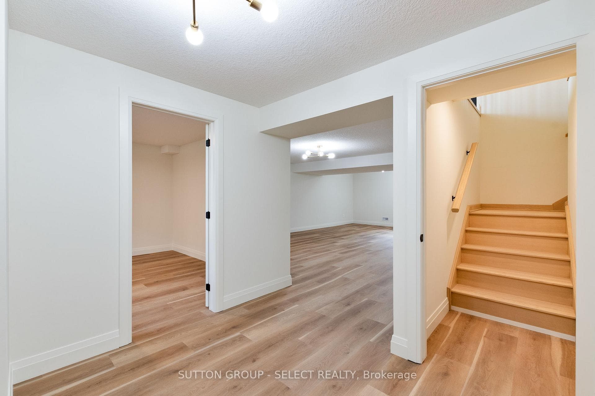 16 KELLY Drive photo 14