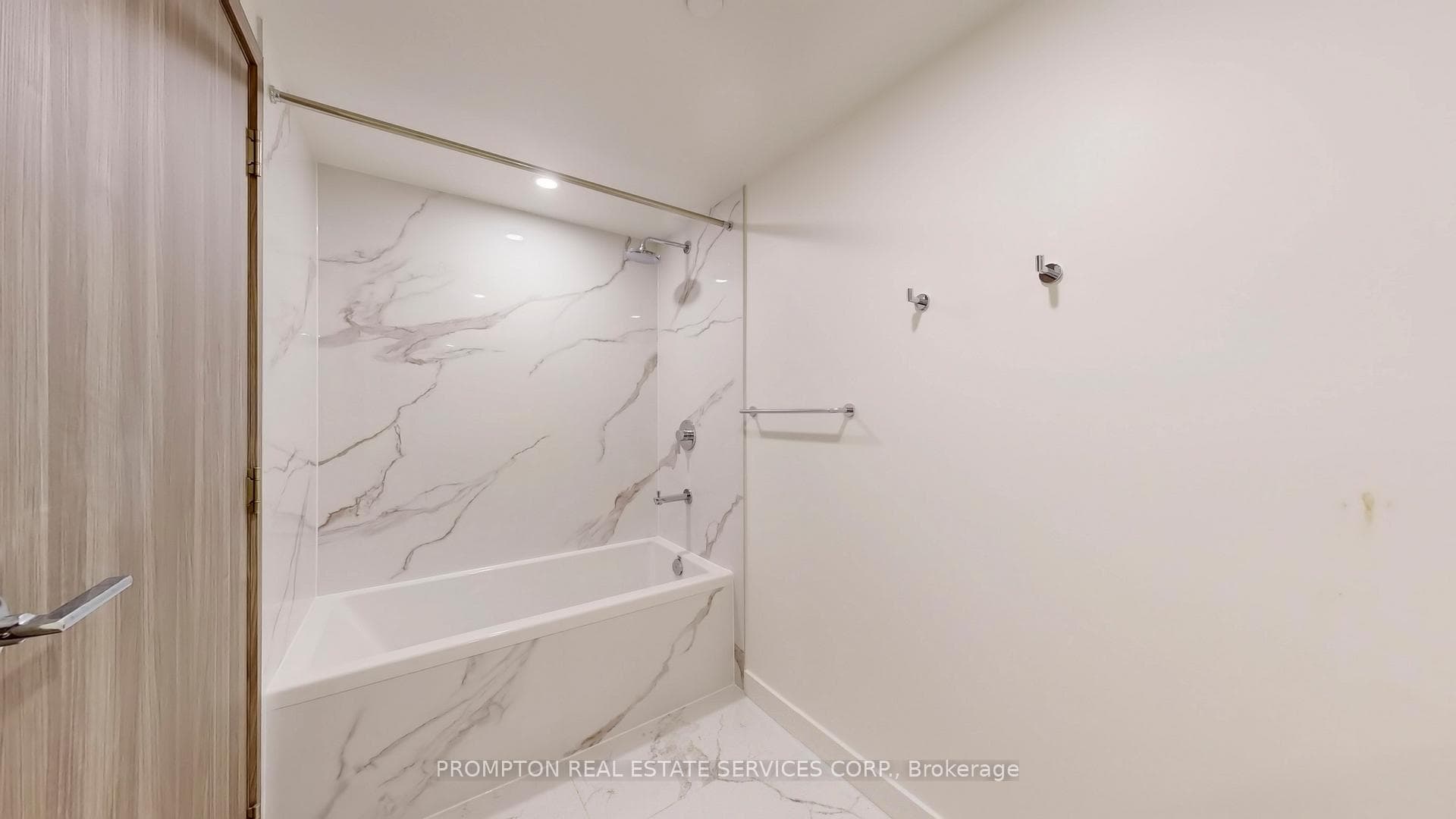 1 CONCORD CITYPLACE Way Unit 5611 photo 37